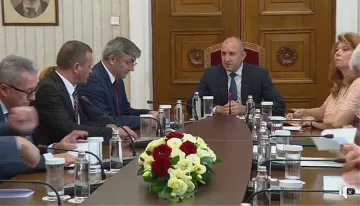 ДПС при Радев: Предсрочни избори ще има, въпросът е кога (ВИДЕО)