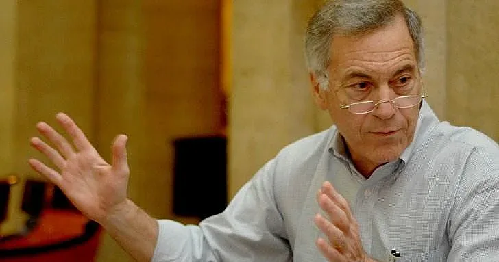 Спестяванията ни са в риск. Какъв е съветът на Стив Ханке