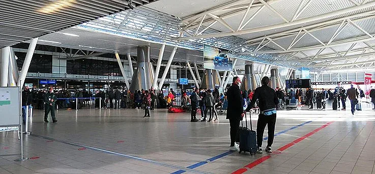 На летище София проверяват пътник за 11 минути