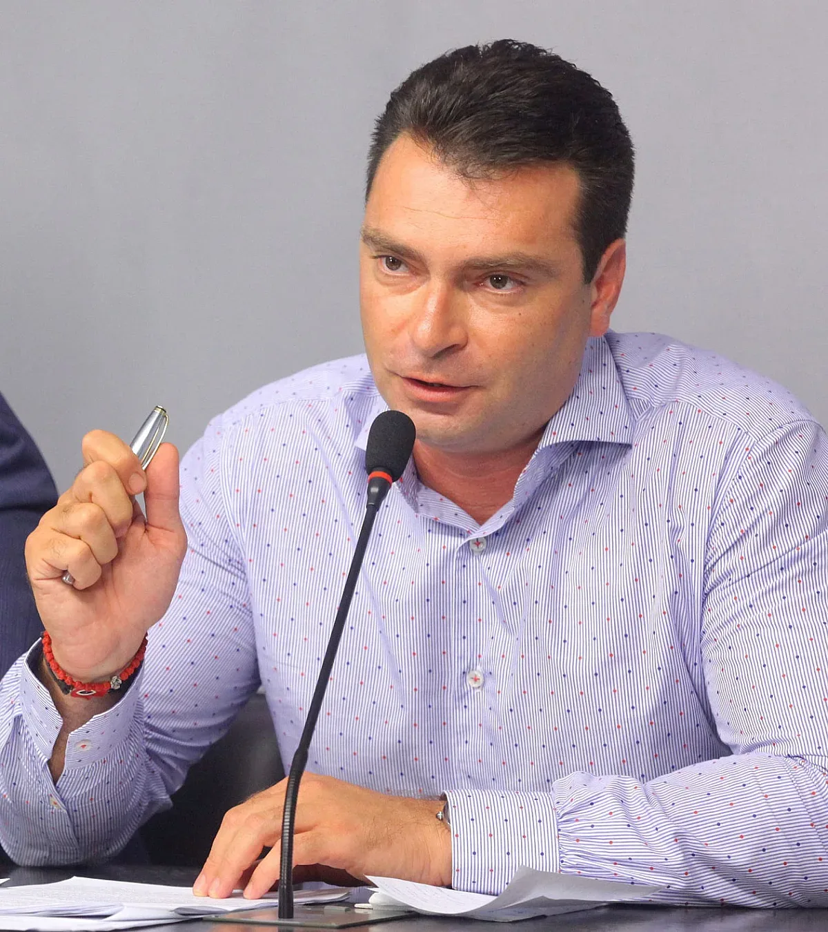 Калоян Паргов: БСП няма полза от война с президента