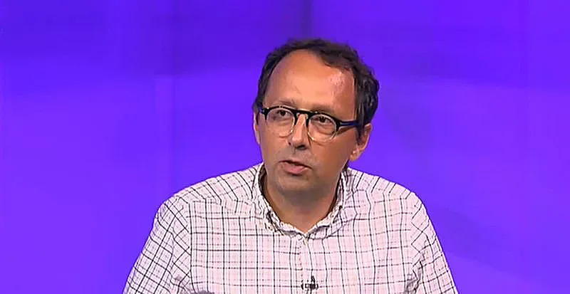 Журналист видя в кристално кълбо кой ще управлява през зимата