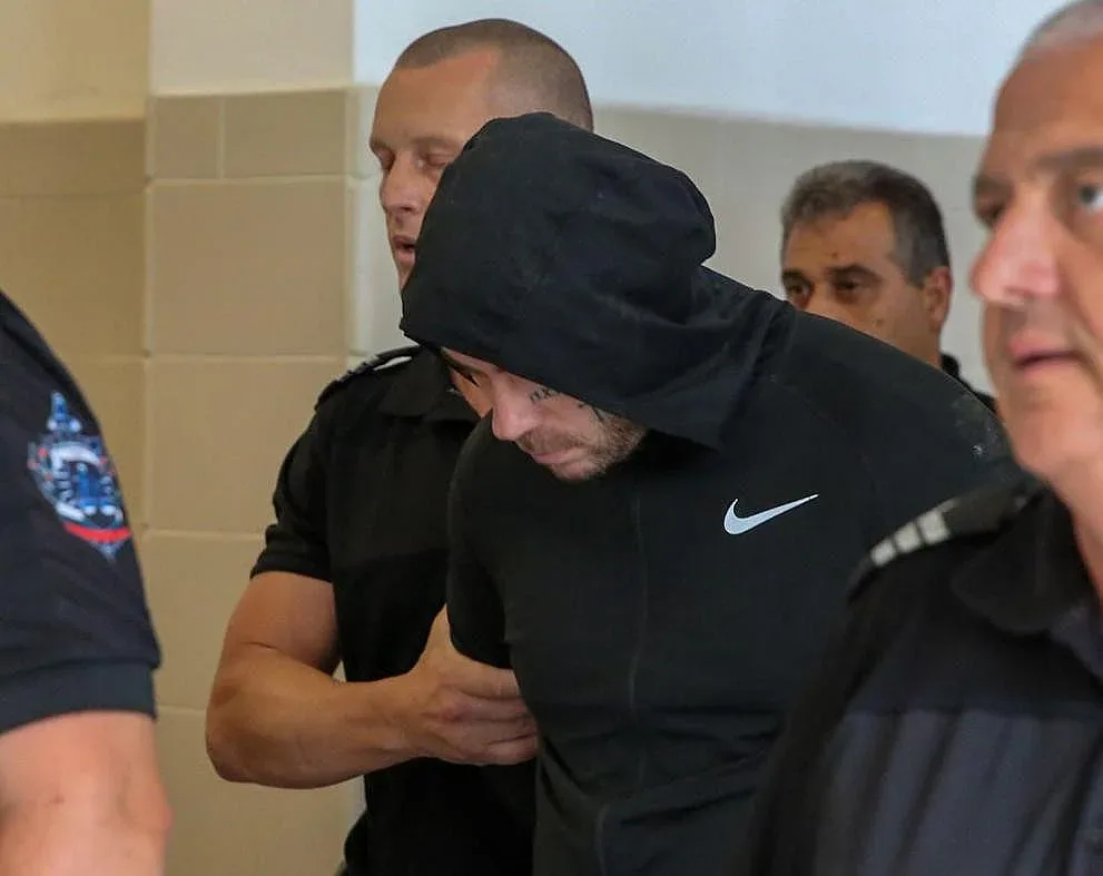 Вкараха Георги Семерджиев в съда, той се прави на побъркан