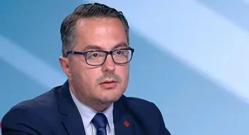 "Възраждане" с остра позиция за отиващия си парламент
