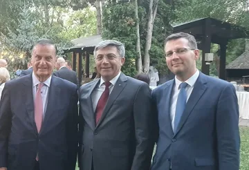 Карадайъ се срещна с топ американски генерал