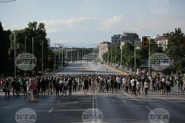 Срещу войната по пътищата - десетки на протест в София