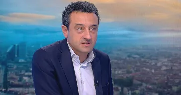 Лорер възмутен! Народното събрание не е магазин!