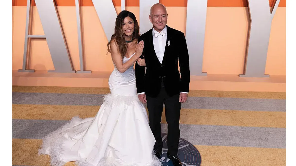 Безос се ожени. Но кой му показа червен картон