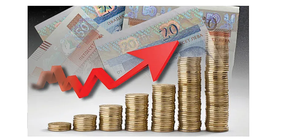 Хората теглят депозитите, лихвите пълзят нагоре