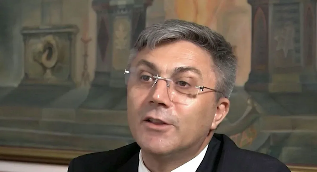 Карадайъ каза в какво Петков и Василев превърнаха парламента