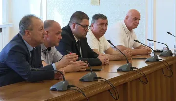 "Предателите" поставят условия на "Продължаваме промяната"