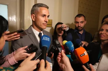 Асен Василев раздаде покани за разговори. Кого пропусна?
