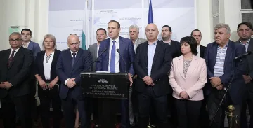БСП в акция. Спира изгонването на руските дипломати