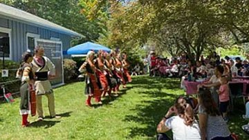 Казанлъчани организират Празник на розата и в Бостън, САЩ