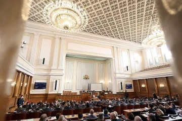 Депутатски инат. Отхвърлиха по-високите пенсии, предложени от ДПС