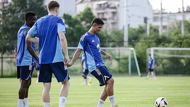 Веласкес с ключов ход в Левски