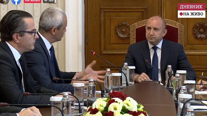 "Възраждане" представиха на президента своя лек срещу кризата