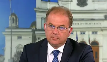 Радомир Чолаков: Два страшни капана пред кабинета