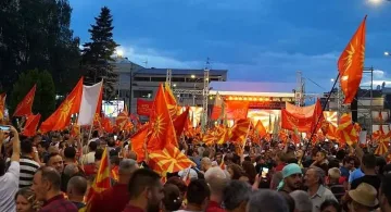 Ще приеме ли Македония офертата на Макрон? Отговарят експерти