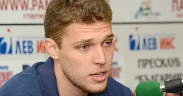 Невероятно! Кой взе правата на Сашо Везенков