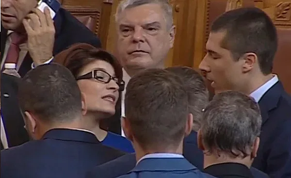 Бъркотия след вота! Какво стана с Атанасова