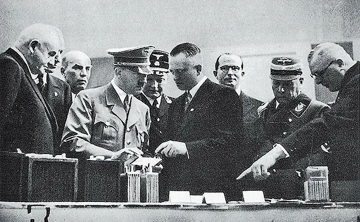 Мразеха ли Бог любимите индустриалци на Хитлер?