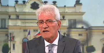 Рамадан Аталай с два неудобни въпроса към Кирил и Асен