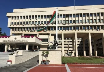 Външно с тежка позиция за френската оферта за Македония