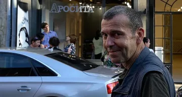 Николай Петков в „Аросита“ с „Елементи“