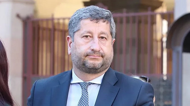 Христо Иванов каза какво ще стане, ако оцелее кабинетът