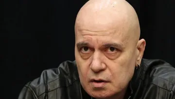 Какво следва - Слави открехна вратата