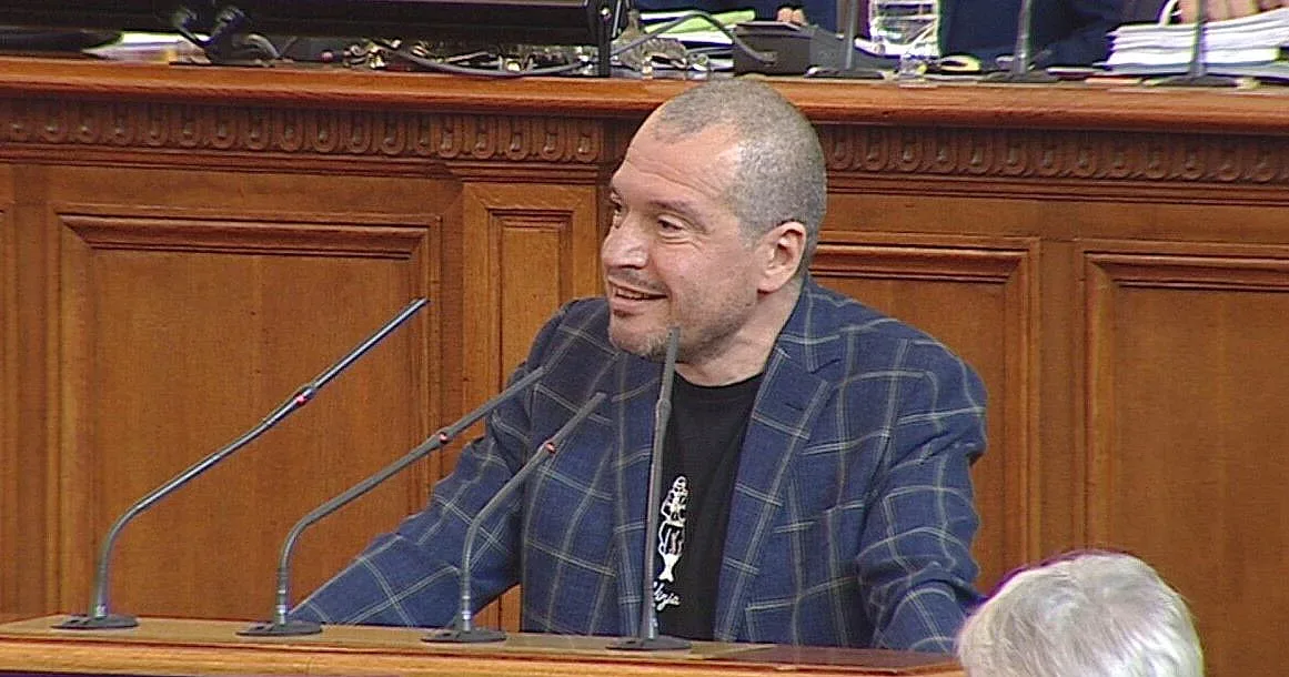 Тошко Йорданов поведе битката, Минчев е и готин, и жалък