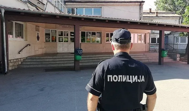 Нов ужас в Сърбия! Училища настръхнаха заради заплахи