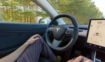 Голям гаф за Мъск! Какво става с Tesla