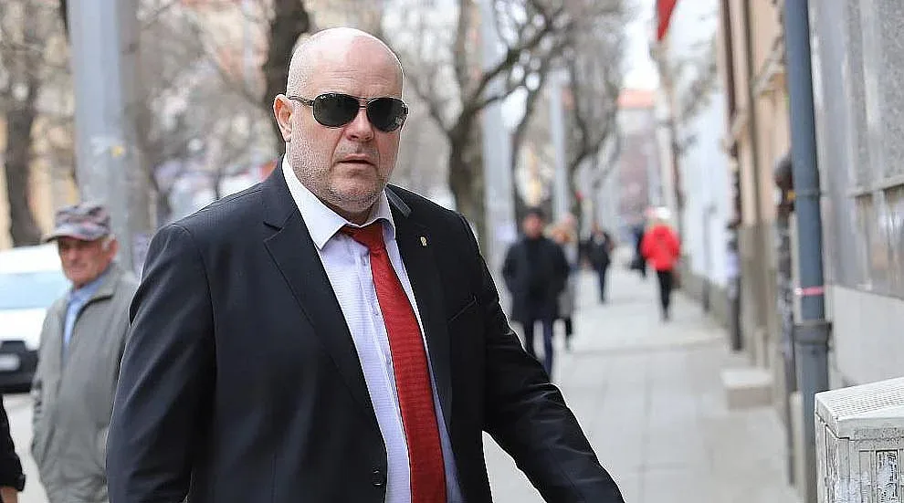 Гешев на изслушване в НС, какво носи на депутатите