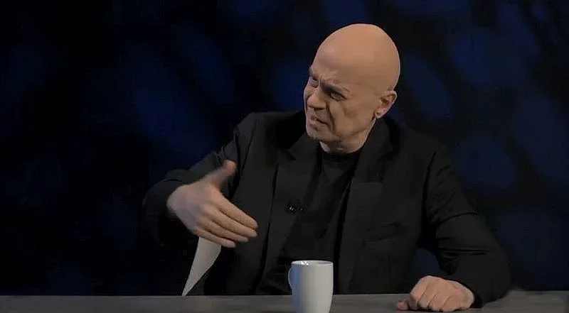 Македонияяя! Няма прошка, Слави слага кръст на коалицията