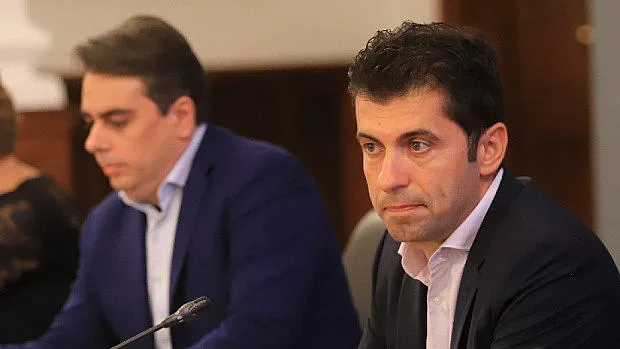 Разпада ли се коалицията? Бюджетът приет без министрите на ИТН