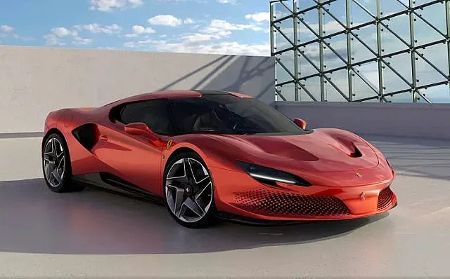 Трябва да се види! Ферари закъса, трима го бутат