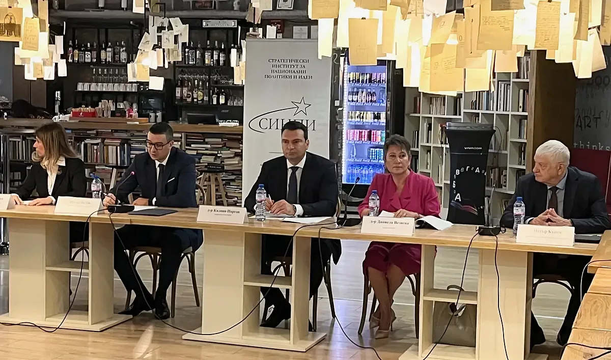 Калоян Паргов поиска програма на кабинета за прехода в еврозоната