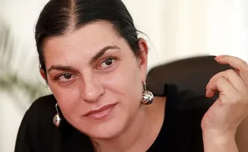 Велислава Кръстева стана пиар на Народния театър
