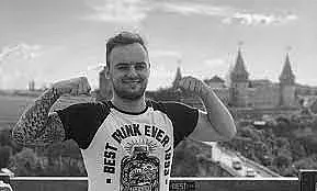 Ужасът на войната: 25-годишен шампион загина с баща си