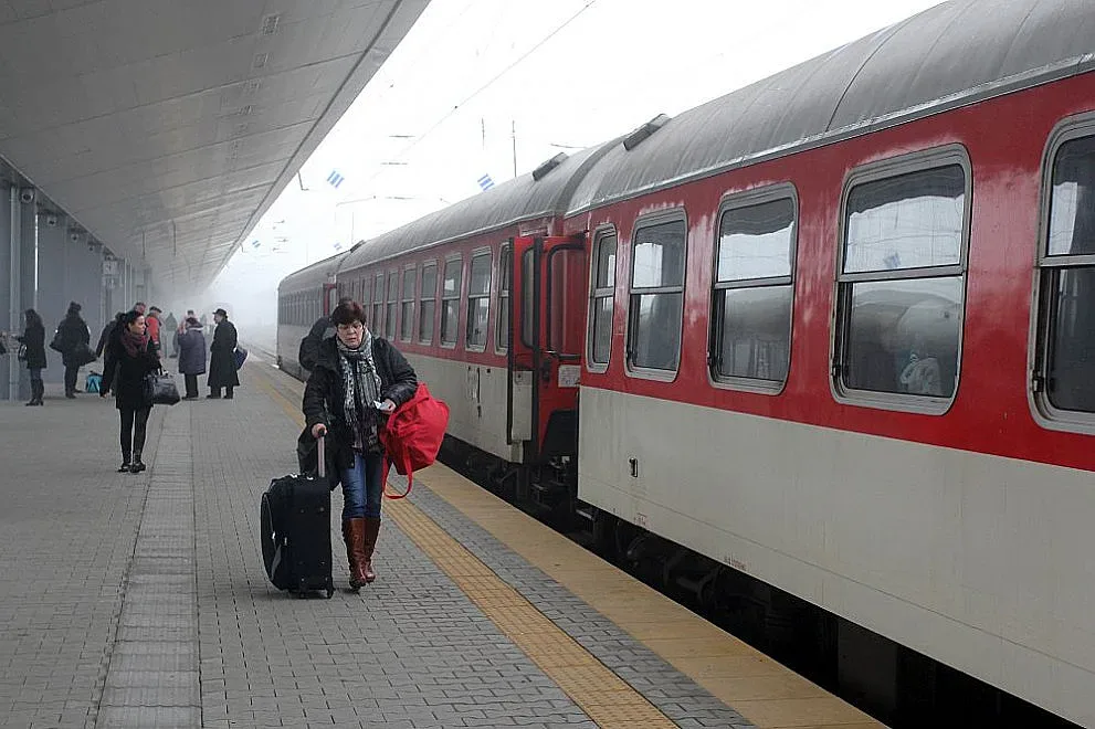 Транспортният министър с добра новина за влаковите билети