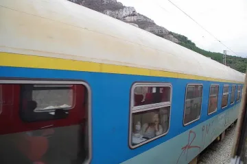 Само 62-ма украинци се качиха на влаковете. Другите остават на морето