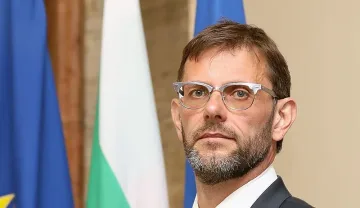 Петков уволни заместник-министър на отбраната