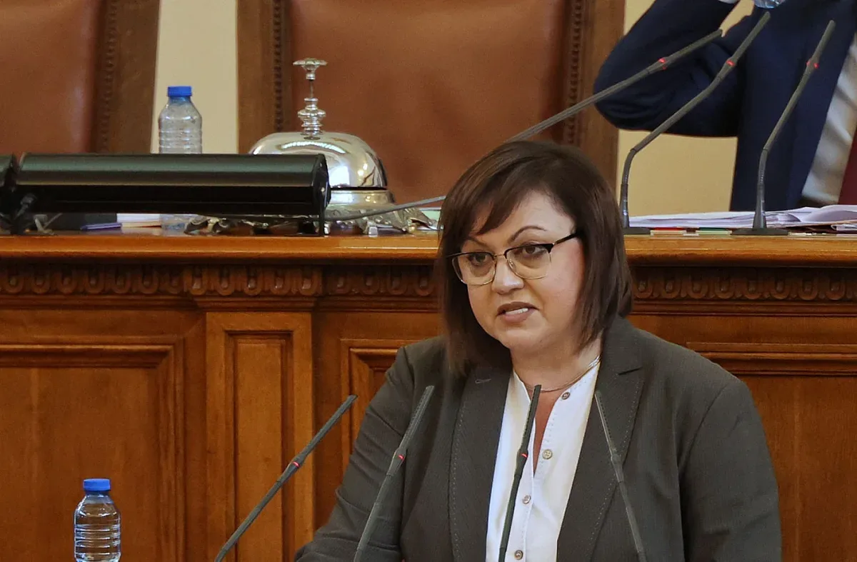 Нинова строи министрите си, гласуват против Асен Василев