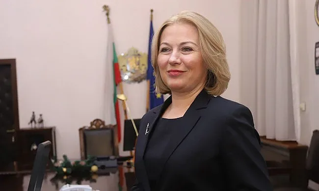 Черните списъци нажежиха кабинета. Правосъдието категорично против