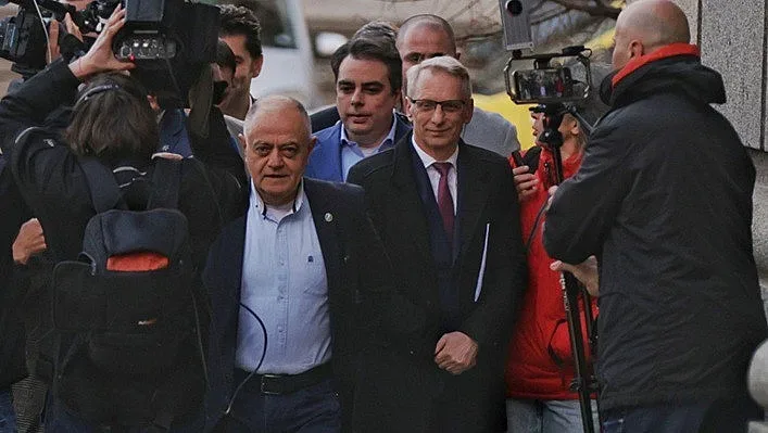 На сергията. Десните с нов ход за президентските избори