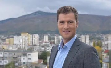 Голяма промяна за любим тв водещ