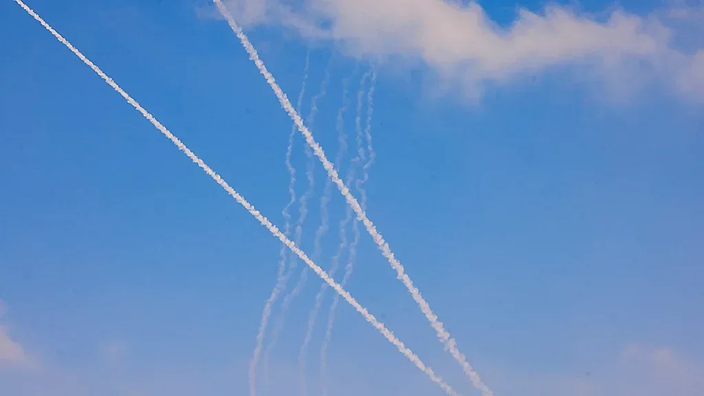 Светът с бурна реакция след американските удари по Иран