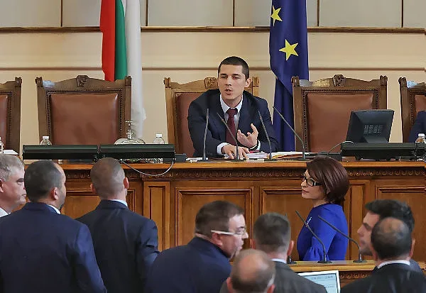 Депутатите решиха съдбата на Мирослав Иванов