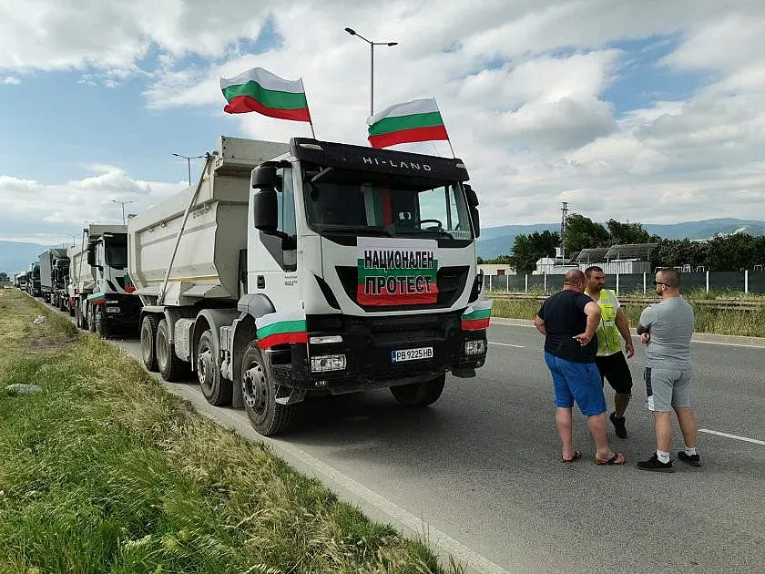 След протеста превозвачите уплашени. Какво очакват от Петков?